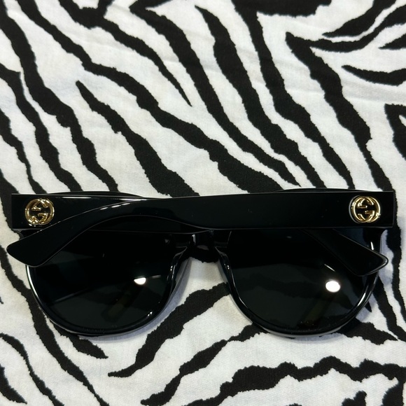 Gucci Wide Fit Sunglasses Brand New - Picture 11 of 12